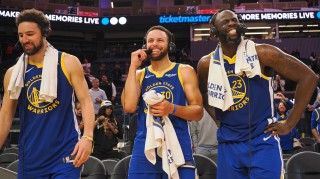 10年前的今天：勇士取得跨赛季主场54连胜 创造NBA历史纪录